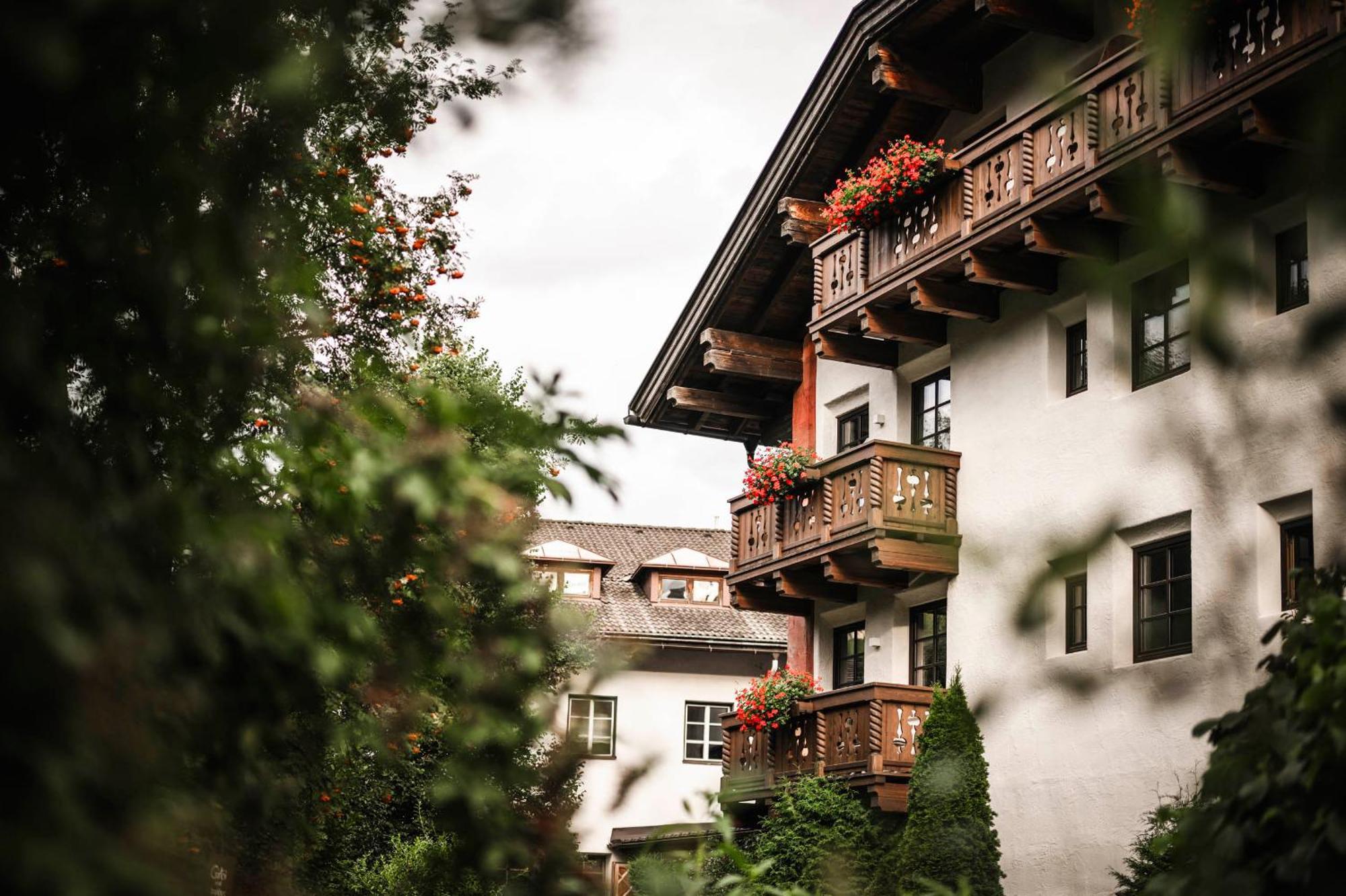 Strasserwirt - Ansitz Zu Tirol Strassen Luaran gambar