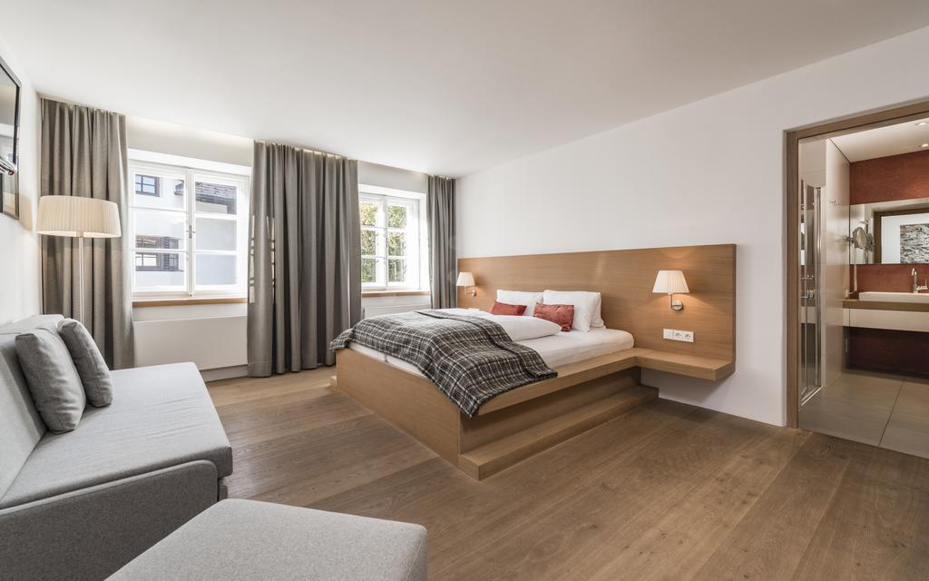 Strasserwirt - Ansitz Zu Tirol Strassen Luaran gambar